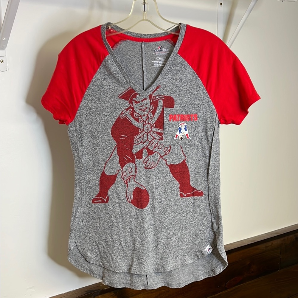 Majestic Brand Patriots Red and Gray Raglan‎ Tee- S